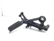 PEDANA ANTERIORE POGGIAPIEDE DESTRA E SUPPORTO KTM DUKE 390 2021 2023