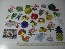 LOTTO TOPPE PATCH APPLICAZIONI 28 pz. MISURE DA 1 A 6 CM RICAMATE TERMOADESIVE