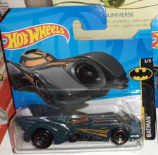 MODELLO AUTO BATMAN BAT MOBILE MODEL CAR HOT WHEELS VINTAGE 2004 the dark knight