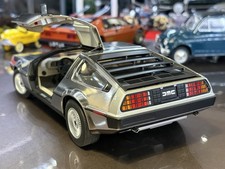 1/18 AUTOart DMC-12 DeLorean