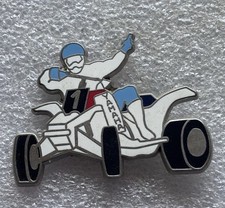 pin's moto Quad 4 Roues Yamaha #1 Made In France Avec 2 Fermoirs Pilote 4x4