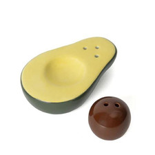 Set sale e pepe a forma di