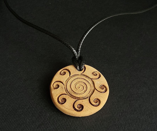 Collana con ciondolo - , in