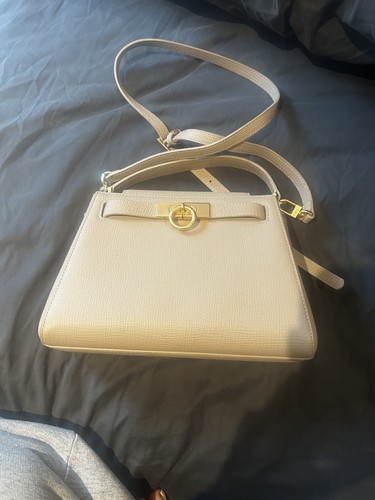 Borsa parisa wang medium - parisa,