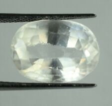 Pietra preziosa ovale zaffiro