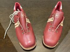 Vecchie scarpe da sci vintage sovietiche in pelle scarponi attrezzatura da sci URSS, anni 80