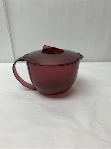 Tupperware cranberry red - cranberry,