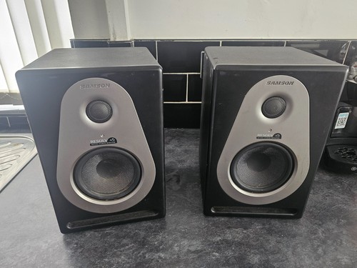 Coppia monitor studio - di,