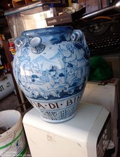 Acqua di Biella- vaso da farmacia con manico e becco 39x32