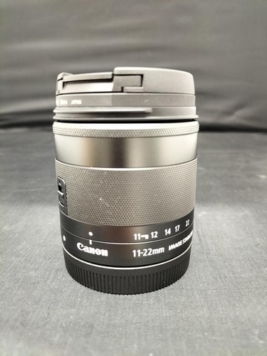 Canon m11 5 6 - is, stm