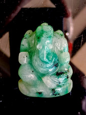 302.75 Ct  Emerald Green