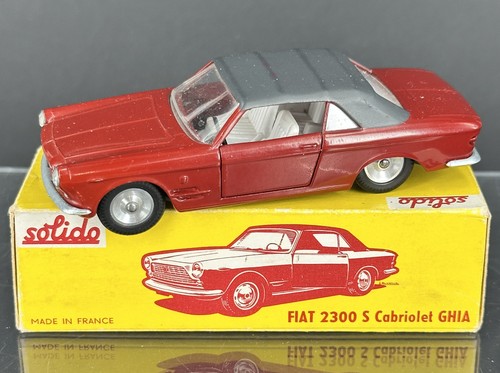 Solido 133 fiat 2300 - 133,