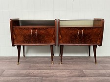 Coppia Di comodini anni 50 vintage In Radica E Con Piano In Vetro