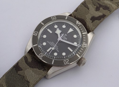 Raro tudor black bay - black,