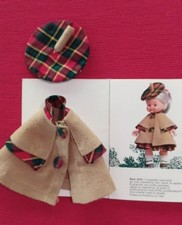 Mantellina e basco modello