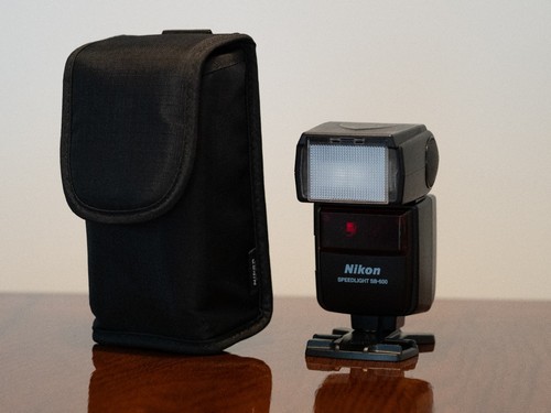 Nikon 600 speedlight - sb-600, like