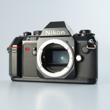 ECCELLENTE fotocamera reflex pellicola Nikon F-301 MF