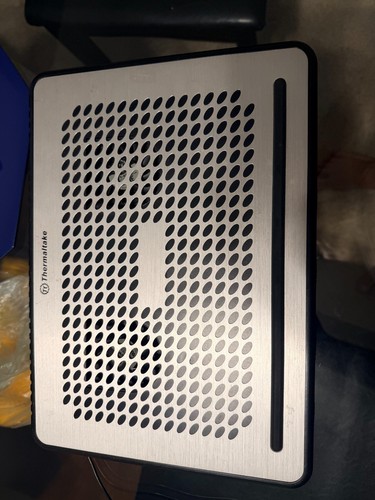 Thermaltake laptop cooling