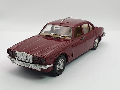 Jaguar xj6 polistil 24 - xj6, 1/24