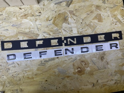 Defender scritta grigio - scritta,