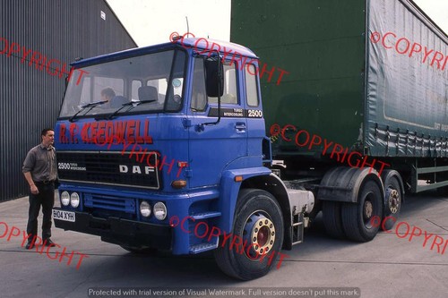Truck lorry photo - r, t