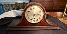Antico orologio a carillon