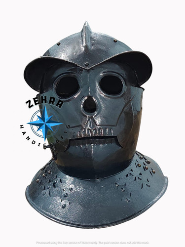 Elmetto cavaliere teschio