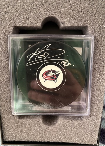 Elvis merzlikins autografo - elvis,