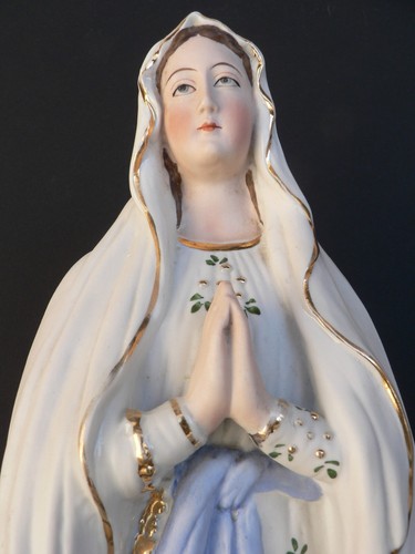 Statua di lourdes - di,