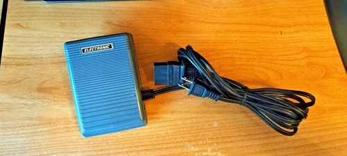 Pedale regolatore velocità