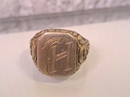 Antico anello con - sigillo,, 800