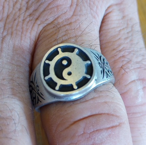 Anello yin yang ruota - yang,