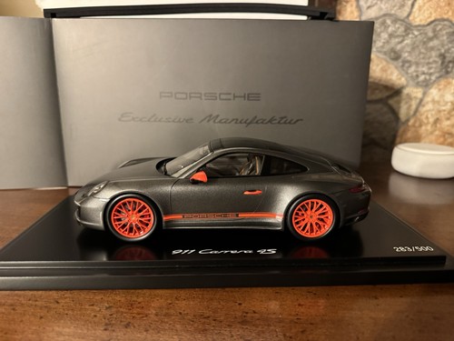 Porsche carrera 4s - 1/18,