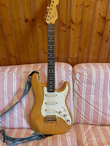 Fender stratocaster elite - ,