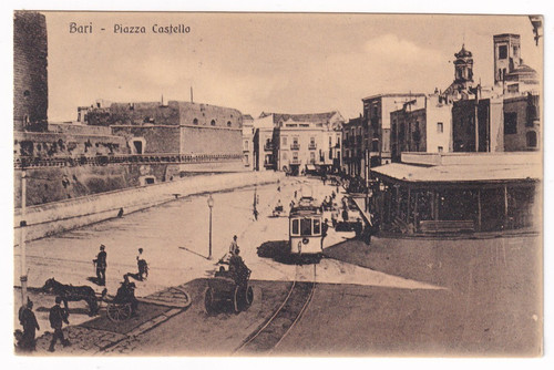 Bari piazza castello - -,
