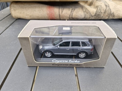 Voiture minichamps 43 - , 1/43