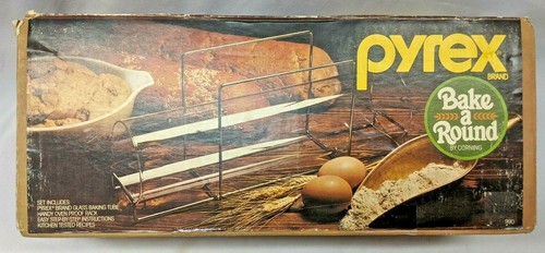Vintage pyrex bake round - bake, a