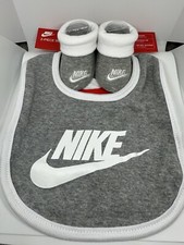 Nike Bavaglino e Stivaletti