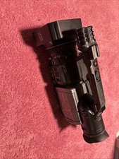 Videocamera digitale Panasonic AG-DVX100A con Leica Dicomar senza caricatore COSÌ COM'È