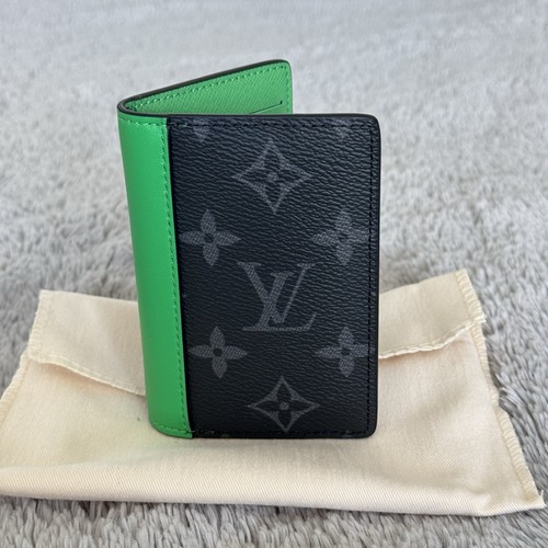 Men black and green - black,