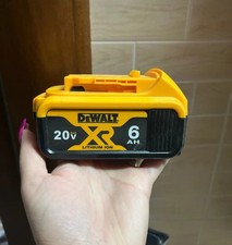 Batteria DEWALT 20V 6 Ah