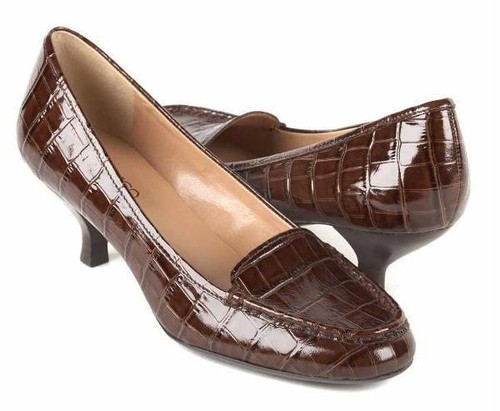 Scarpe decolte eleganti nuove