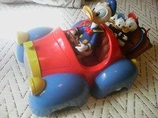 AUTO ' 313  CALISOTA '  CON PAPERINO E QUI  QUO  QUA   ( cm 49,00  !!!!!!!!!!) 