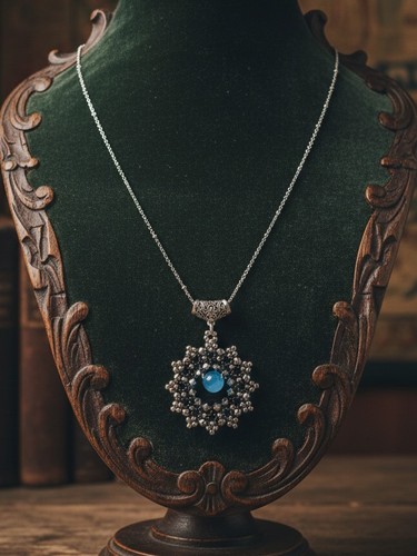 Fine collana lunga - fine, rodiata