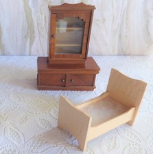 MOBILI CASE DELLE BAMBOLE ANNI '30 " VETRINA e LETTO"