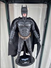 Hot Toys Batman: The Dark