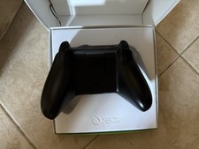Microsoft Xbox One X 1TB Console - Nera