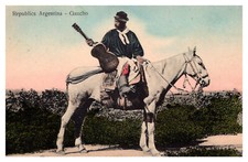 ARGENTINA GAUCHO A CAVALLO CON