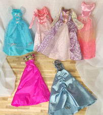 Barbie bambola ABITI DA