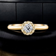 Anello tondo con diamanti 0,50 ct fidanzamento creato in laboratorio in oro...